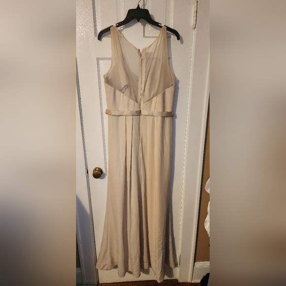 Plus size champagne colored elegant Vera Wang Bridesmaid Dress - Picture 2 of 3